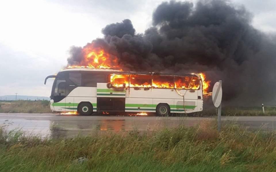 Greek bus gets struck by lightning, burned into ground by Turkey-Greece border
