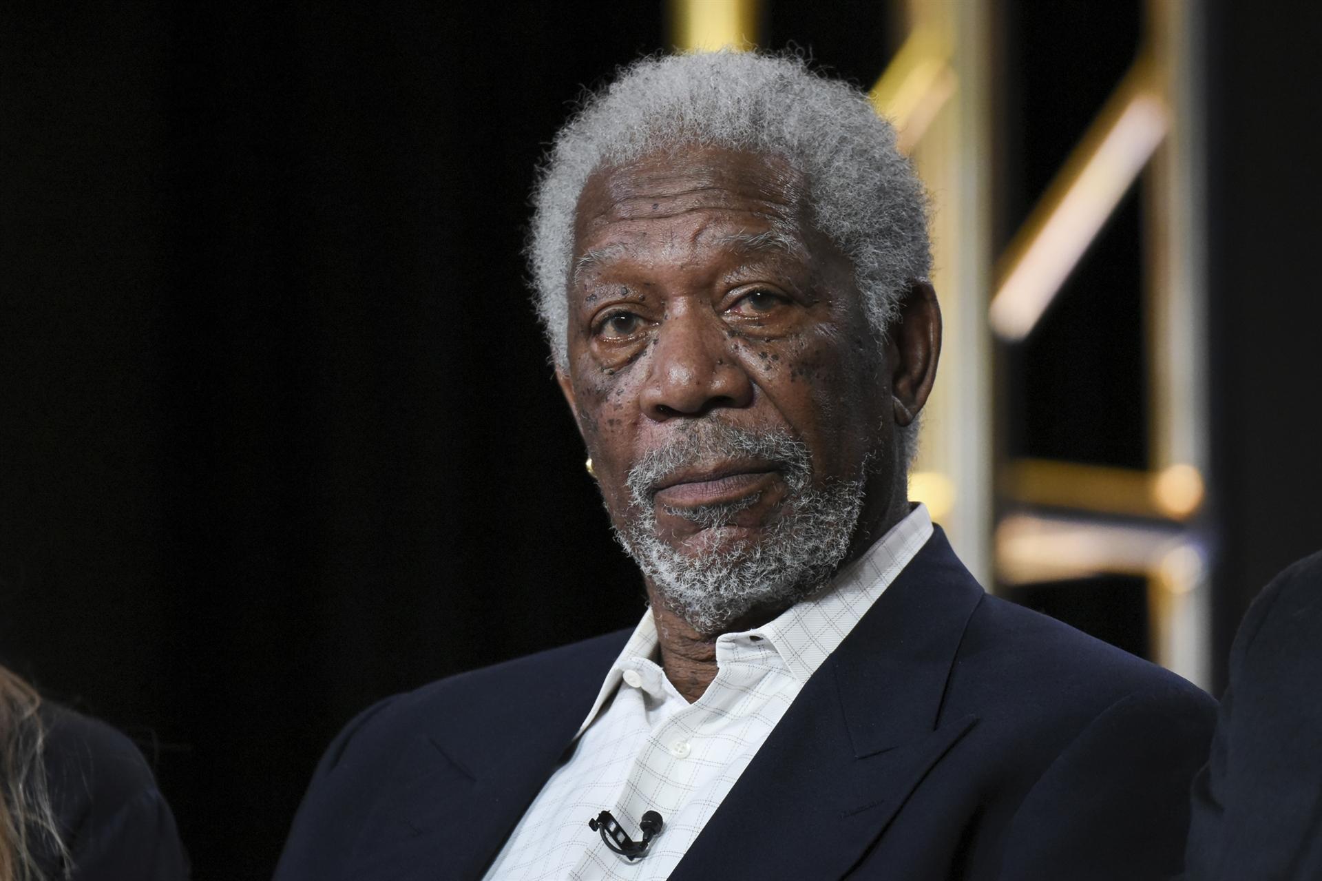 Morgan Freeman apologizes after accusations