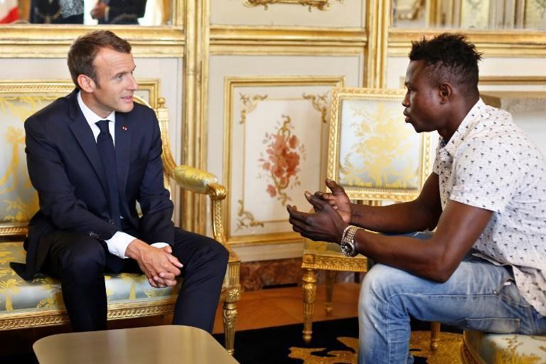 ‘Hero’ Malian who saved child to be given French citizenship