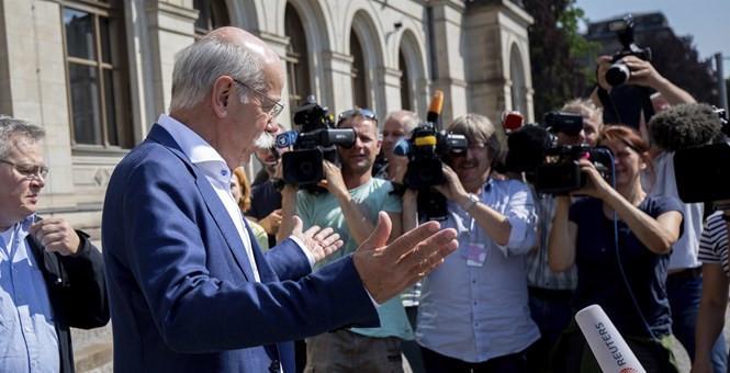 Germany gives Daimler deadline to submit fix for diesel vans