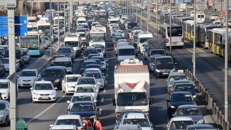 Over 97,000 vehicles registered in April in Turkey