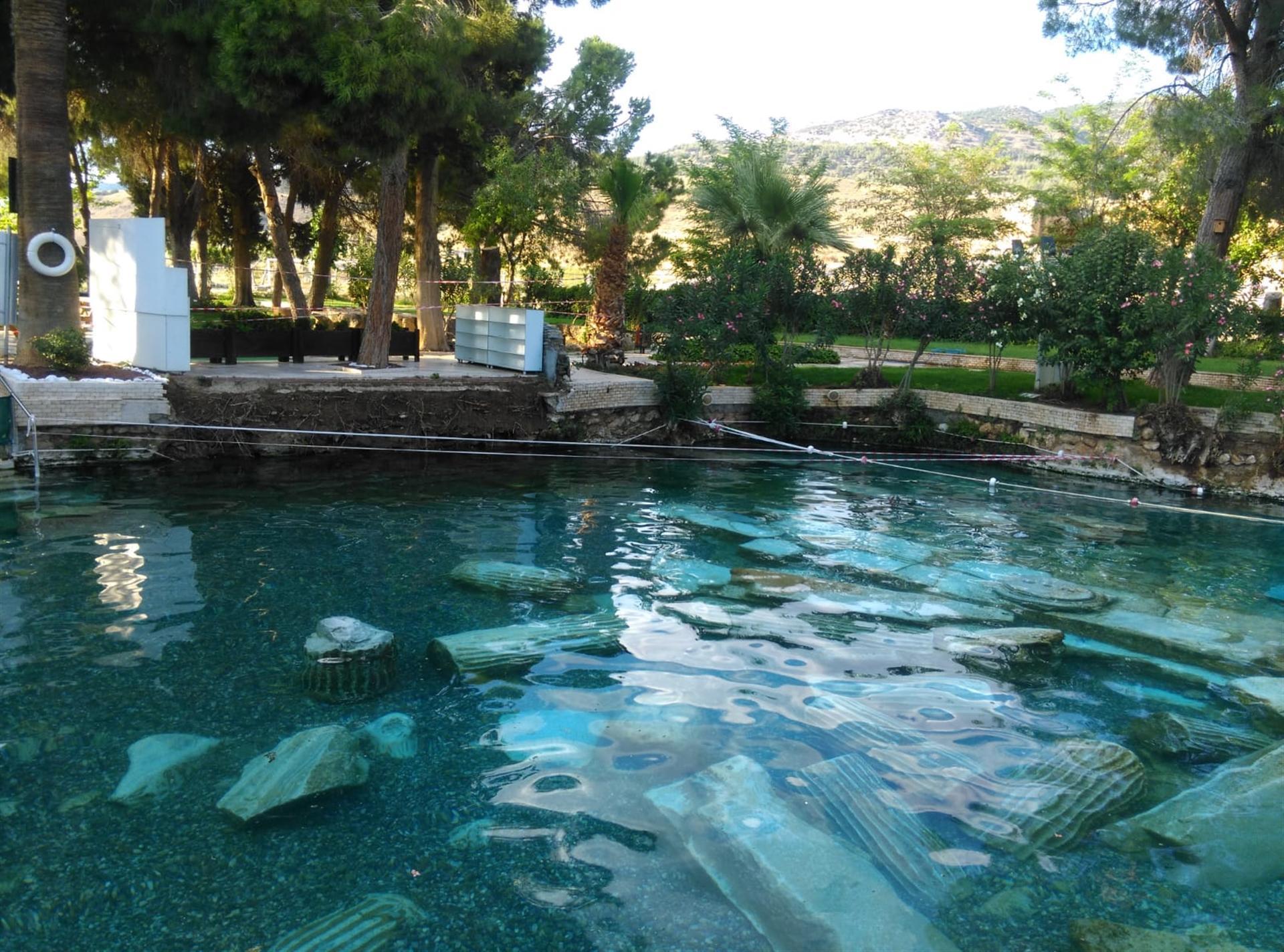Wall collapses in ancient pool in Pamukkale