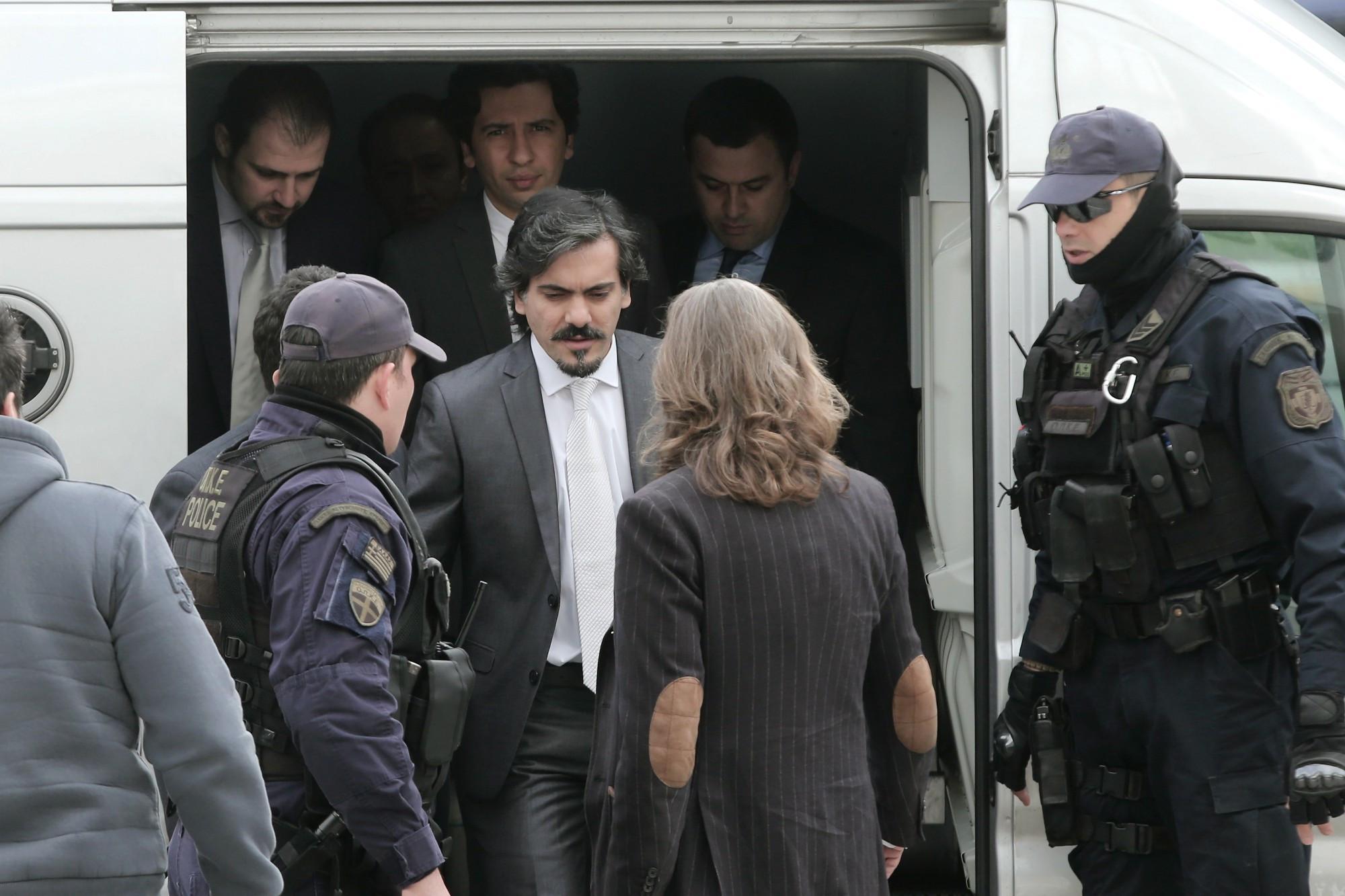 Greece frees eight Turkish soldiers accused of coup links