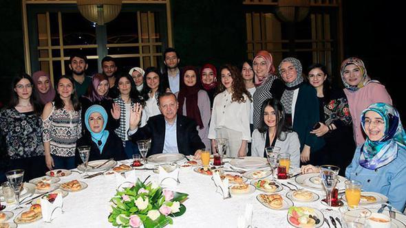 Erdoğan says Turkeys family, labor ministries to be merged