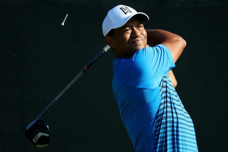Woods, Mickelson face tall task in milestone major quest