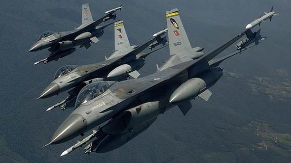 Turkish army continues air strikes in Iraqs Kandil