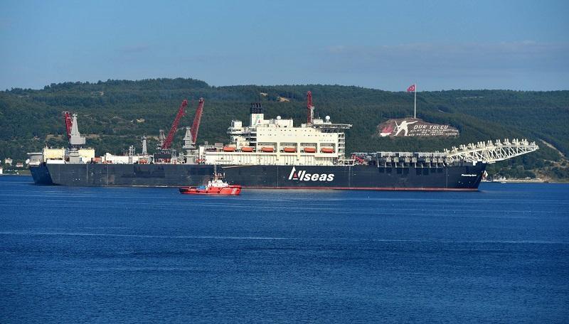 World’s biggest construction vessel ‘Pioneering Spirit’ passes through Dardanelles