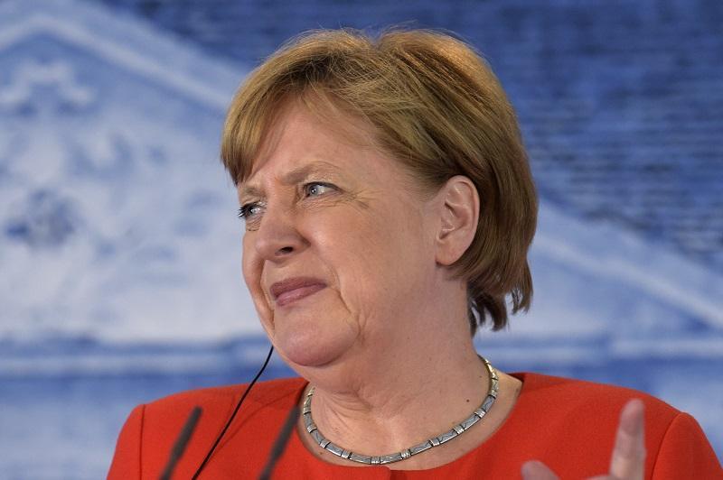Hardline ally in new attack against Merkel over eurozone budget
