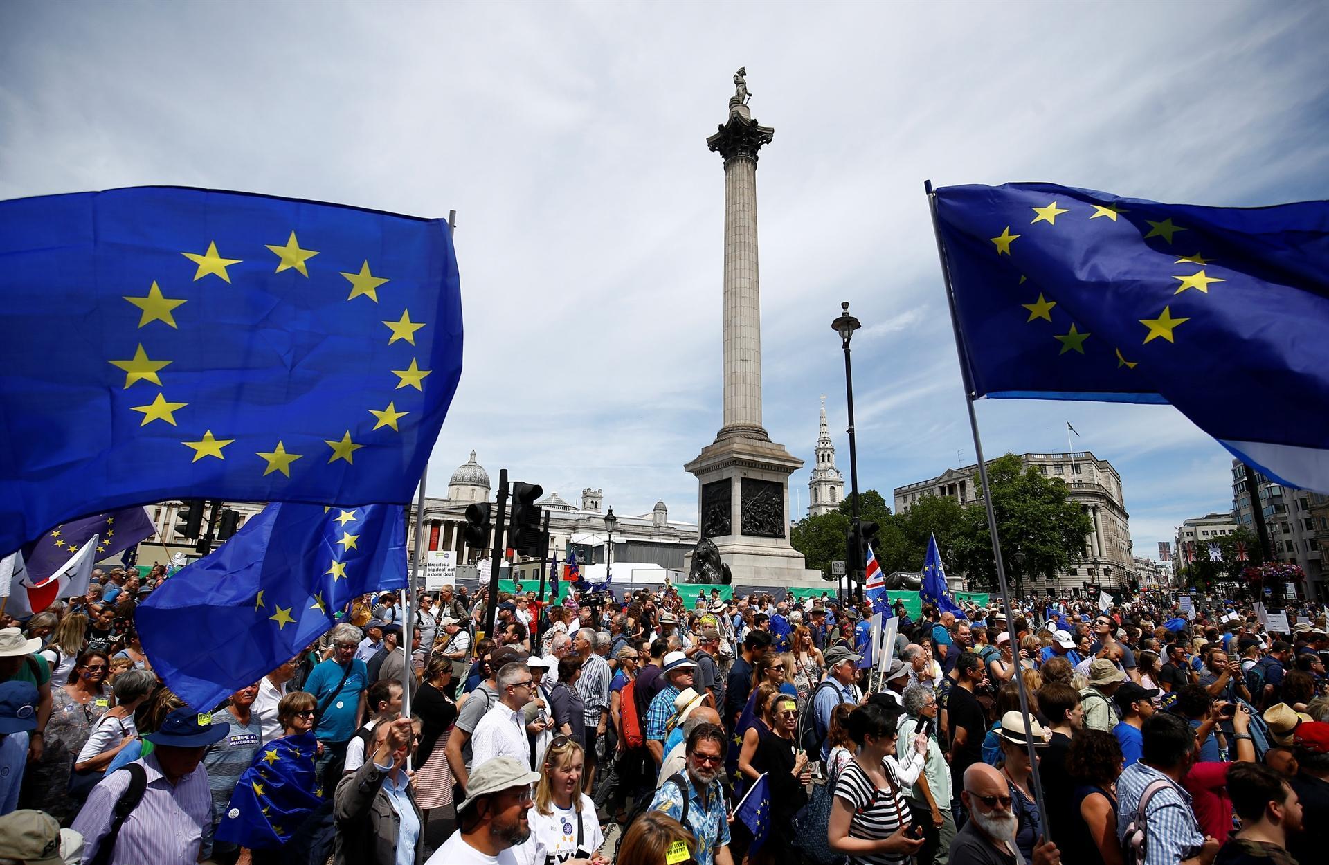 EU watchdog tells banks to speed up Brexit preparations