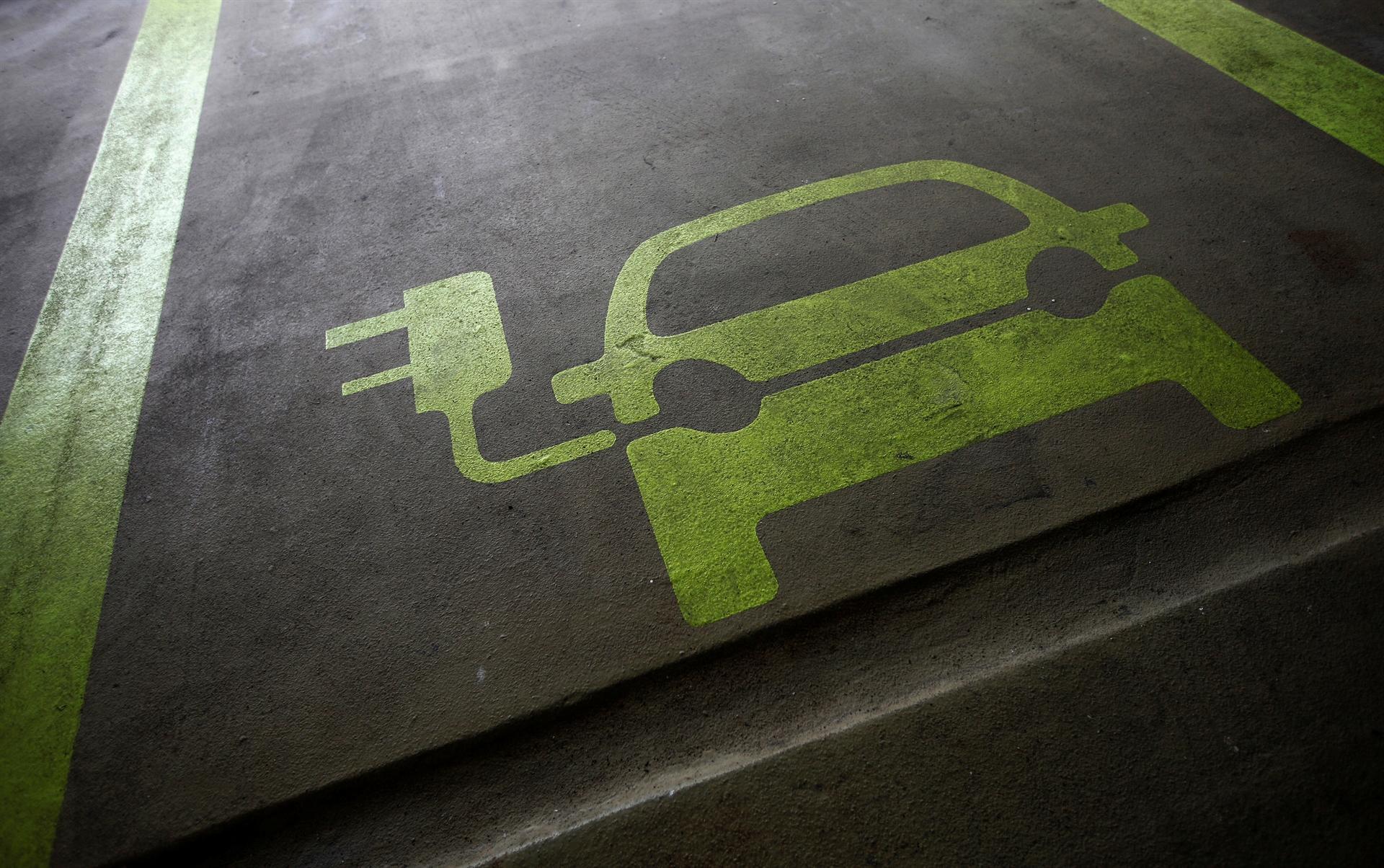BP buys Britain’s biggest electric car charging firm