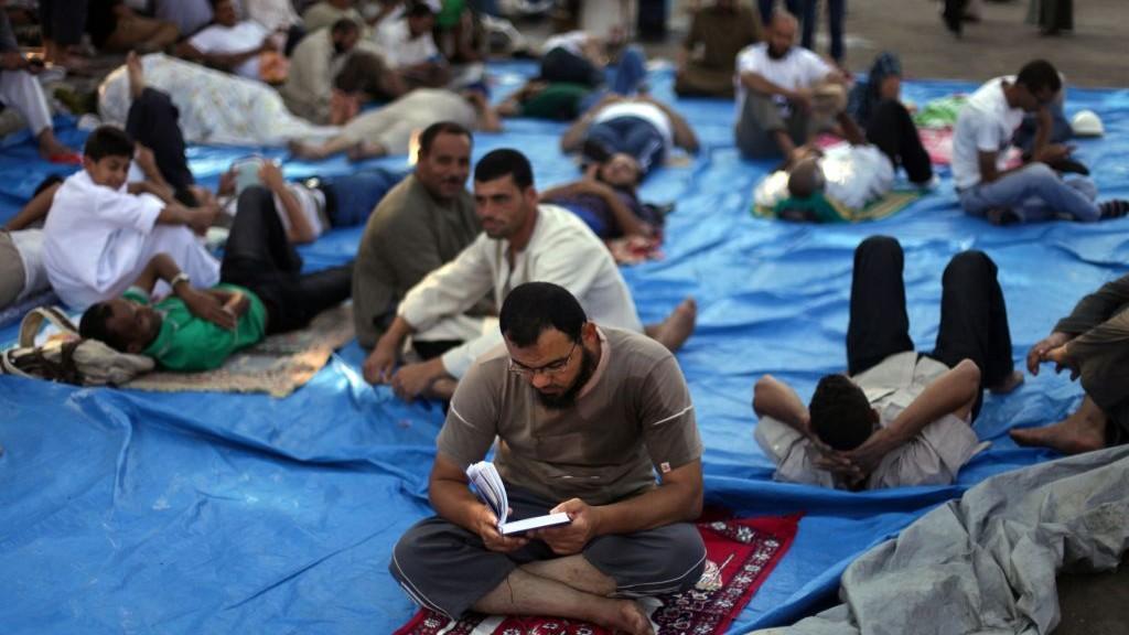 Egypt court postpones verdicts of hundreds of sit-in protesters citing ’security concerns’