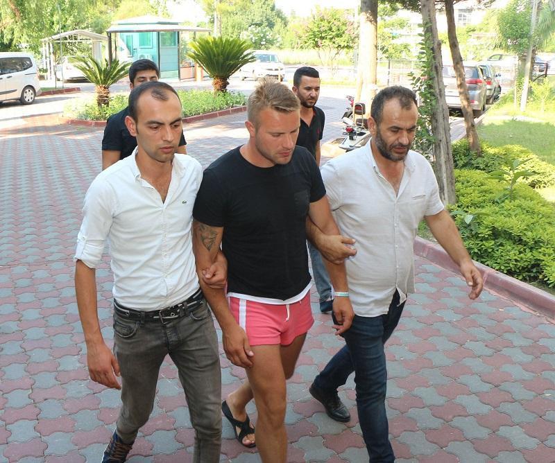 Russian tourist arrested for stealing furs in Turkey’s Antalya