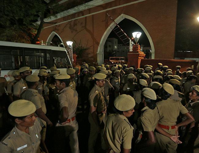 Russian tourist allegedly gang-raped in India