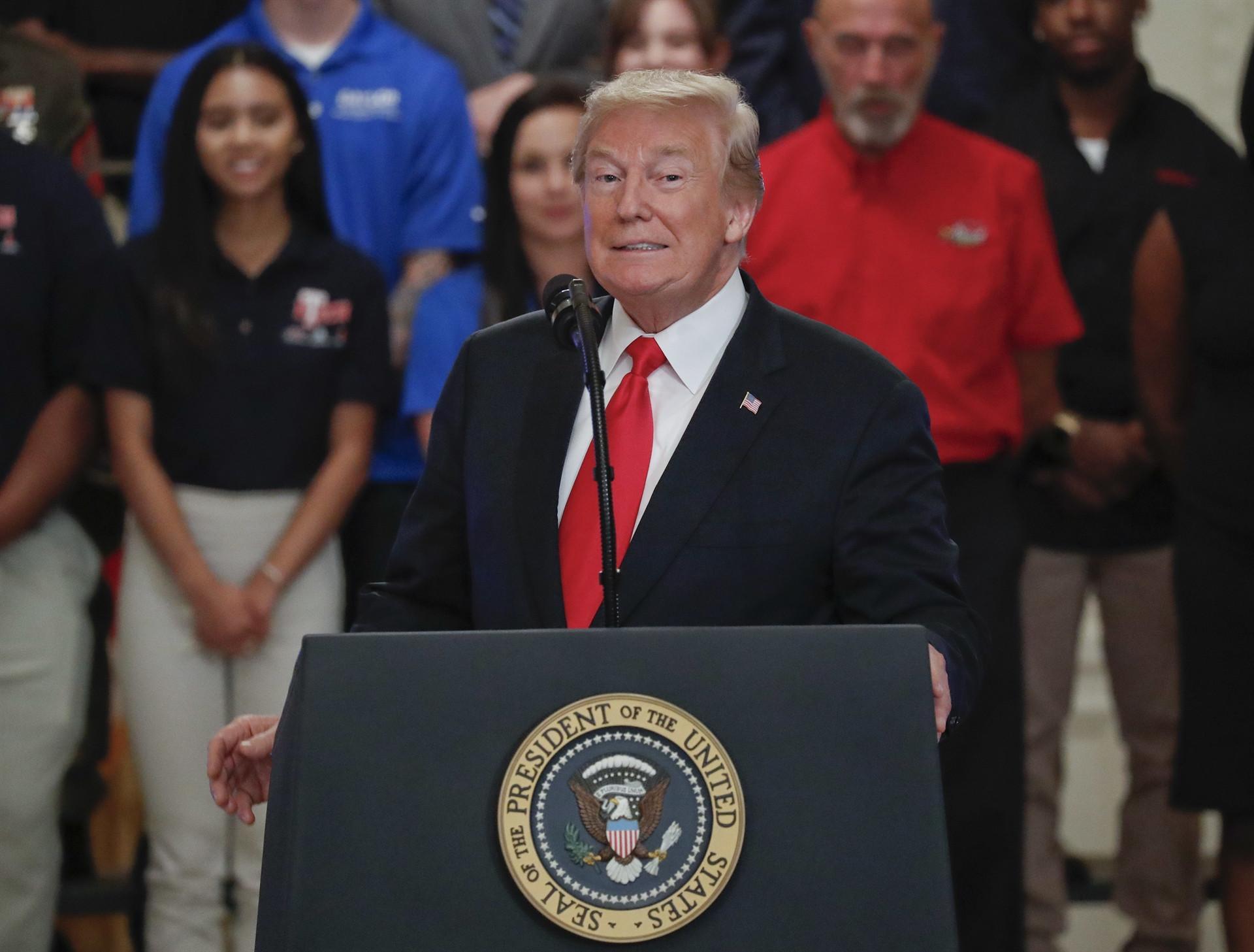 Trump threatens tariffs on all $505 bln of Chinese imports