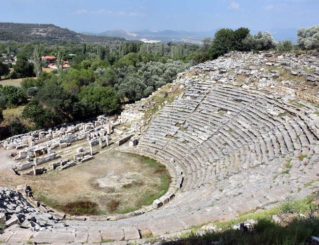 Turkish ‘city of gladiators’ mesmerizes visitors