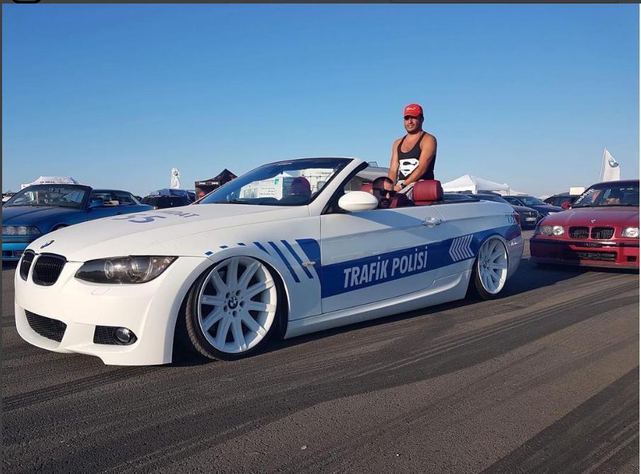 Man fined in Turkey after coming from Germany with fake police car