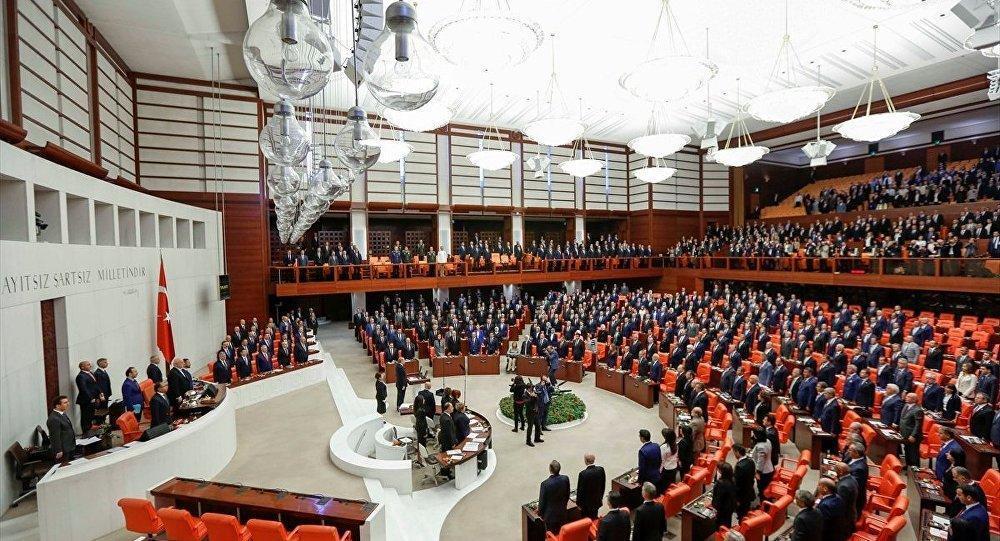 Turkey’s parliament ratifies paid military service law
