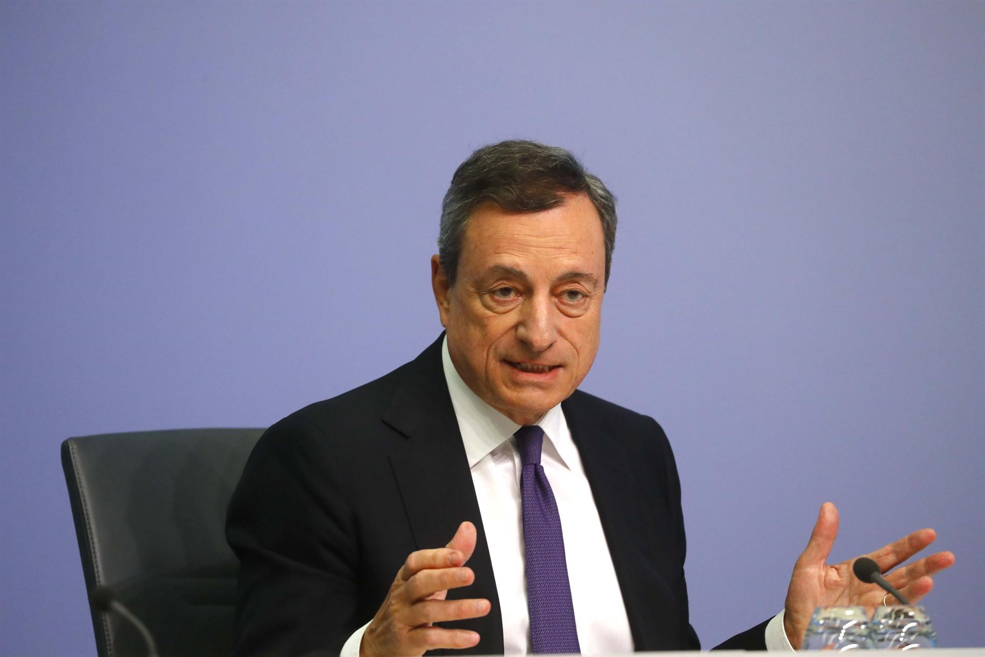ECB sticks with promise to end stimulus despite growth wobble