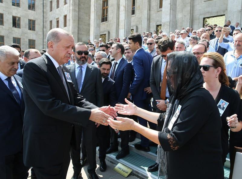 Turkey to not give credit to threats, Erdoğan tells US over Brunson crisis