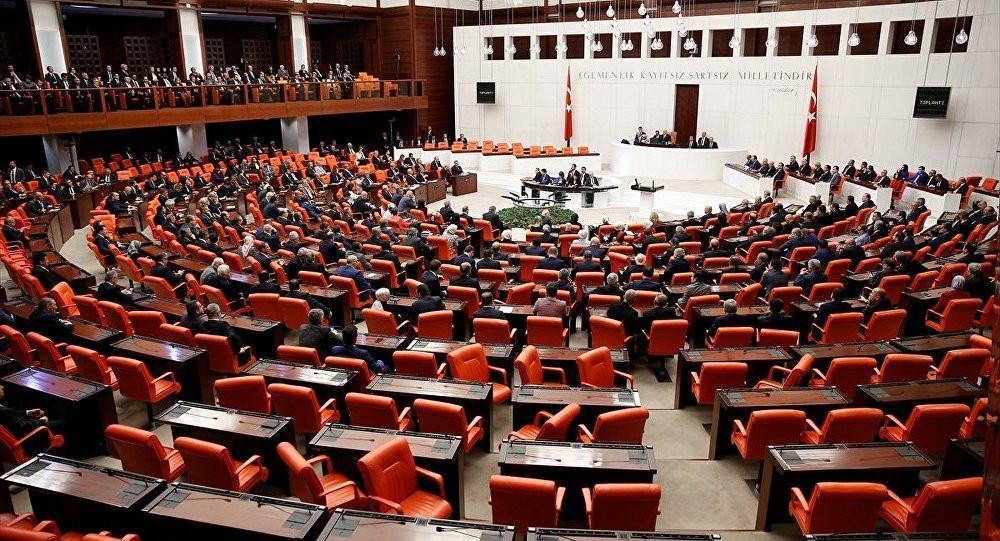 Four Turkish political parties protest US sanctions