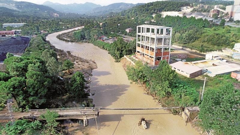 66 houses, 264 shops damaged in Turkish flood as officials visit Black Sea province