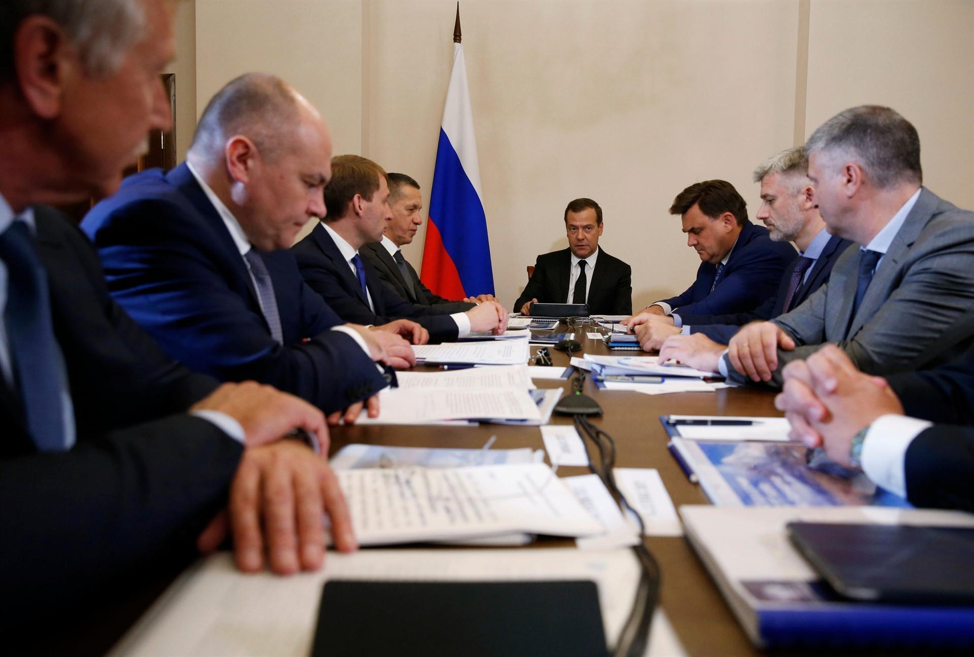 Further US sanctions would be ’declaration of economic war’: Medvedev