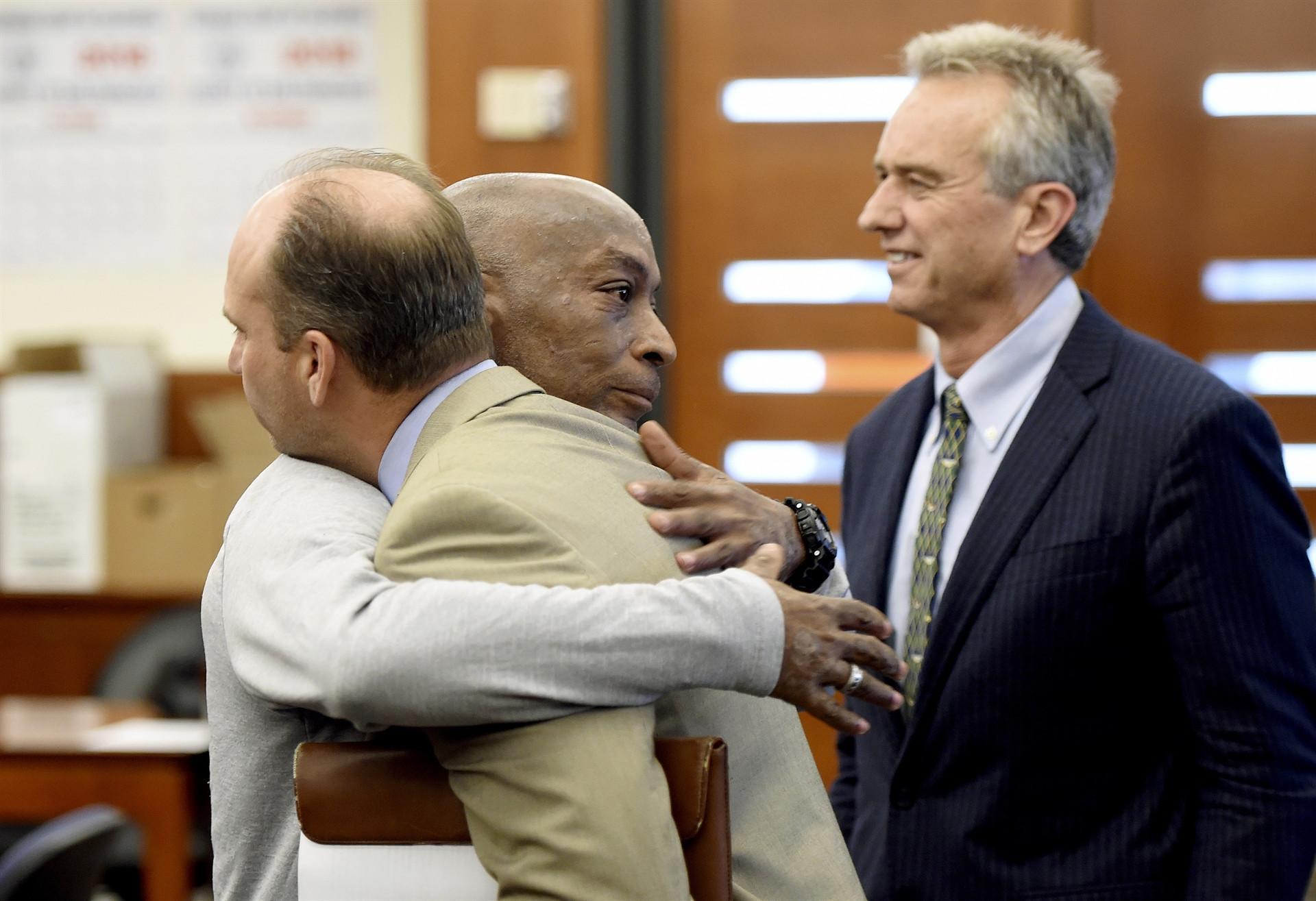 US jury orders Monsanto to pay $290mn to cancer patient over weed killer