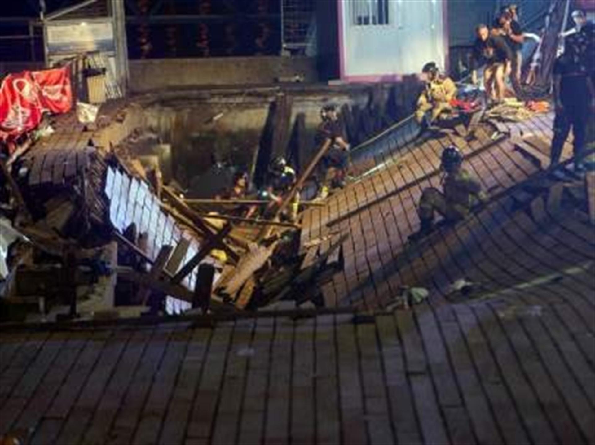 Hundreds injured in Spain festival promenade collapse