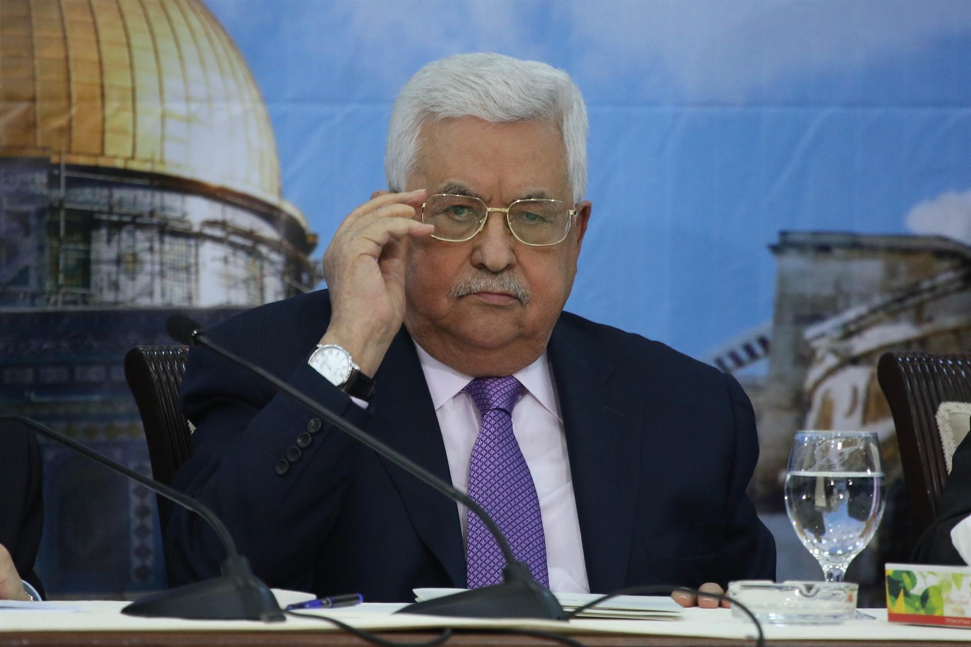 Palestinian leader Abbas expresses solidarity with Turkey