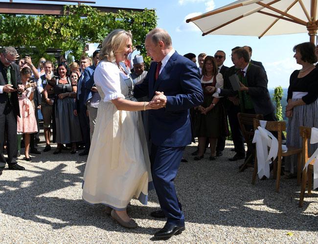Putins shadow falls on Austria secret services