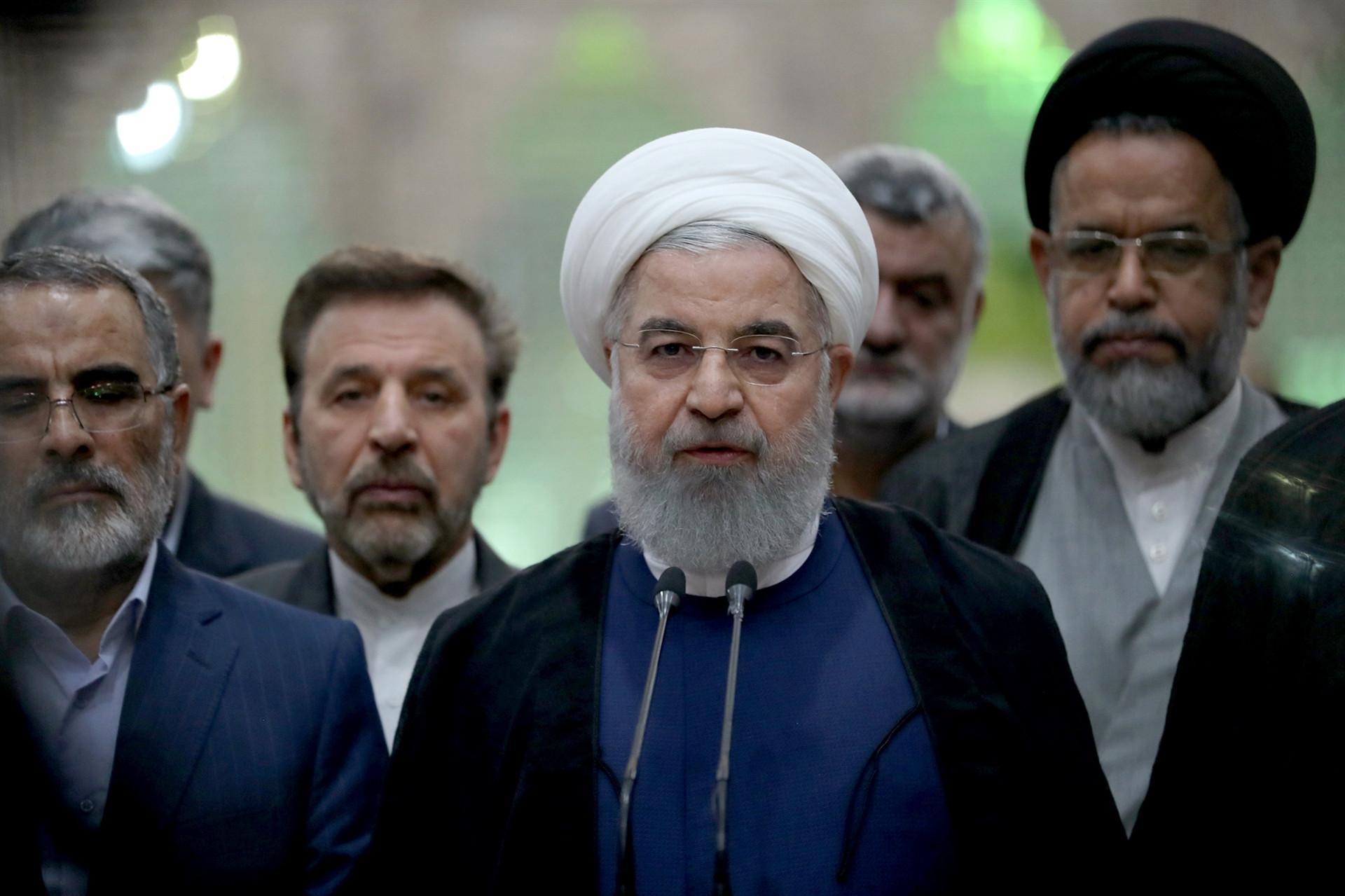 Iranian parliament removes economy minister from office