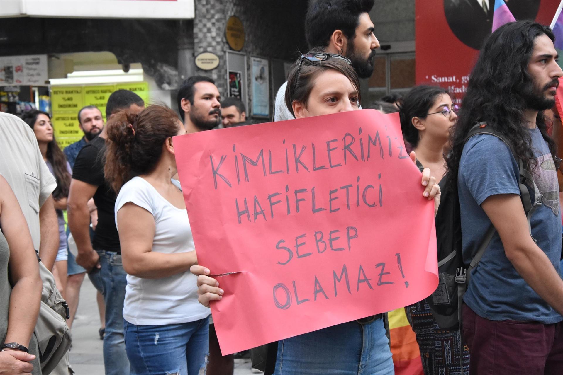 Group protests transgender killing in Turkey’s İzmir
