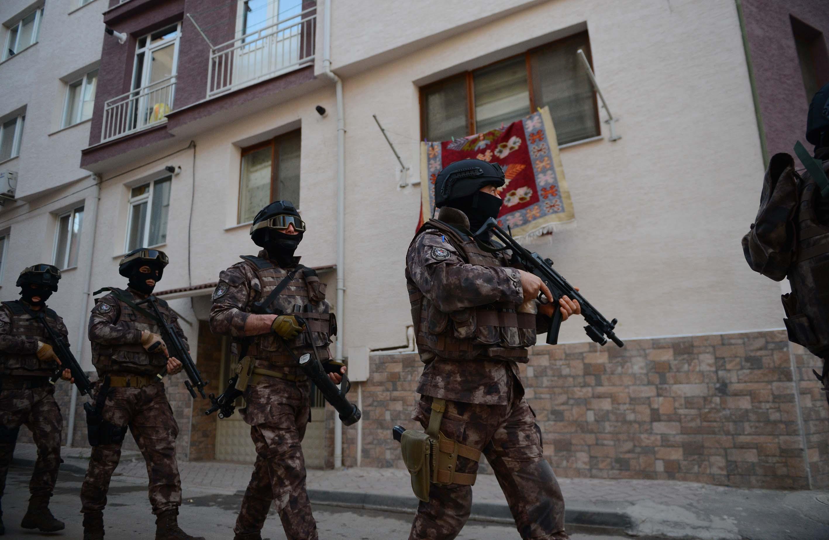 94 ISIL suspects rounded up in August in Turkey