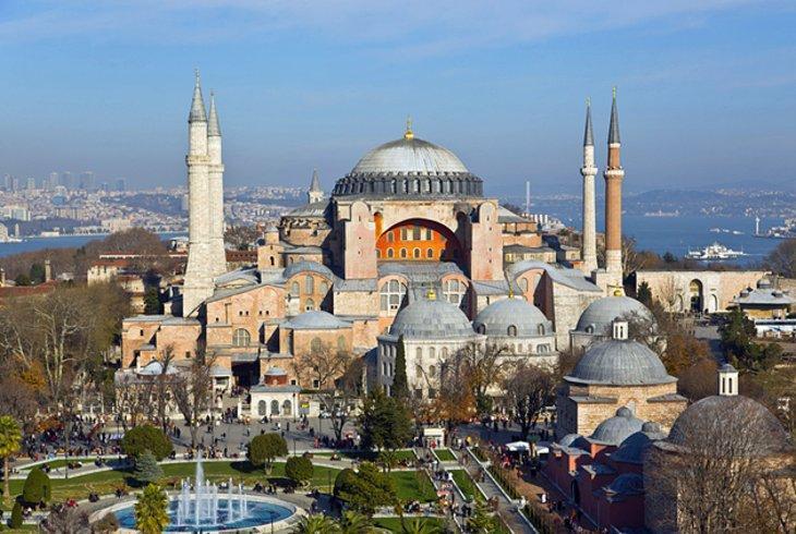 Demand for Hagia Sophia to be opened for prayer ‘inadmissible,’ says top court