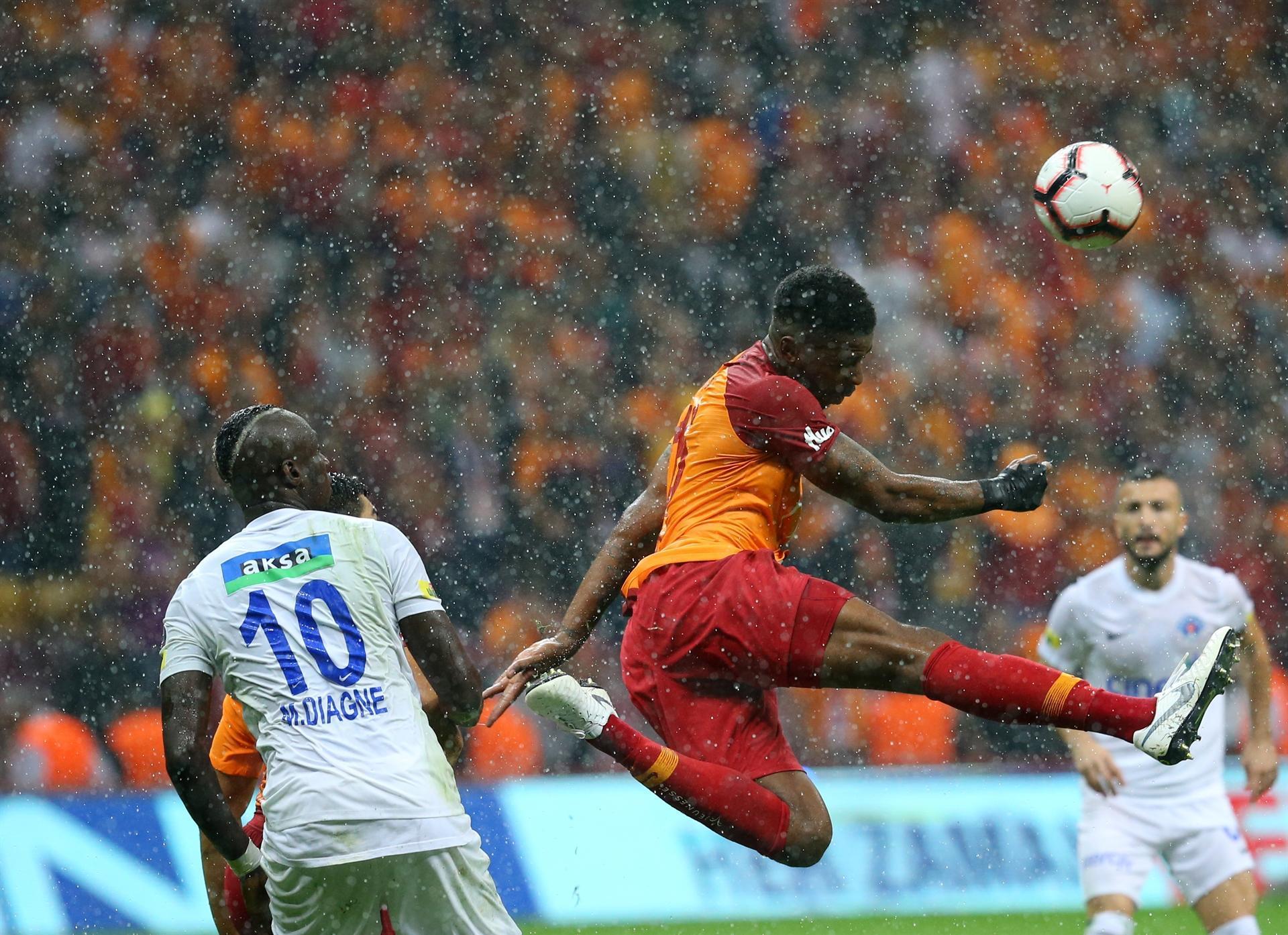 Galatasaray hands Kasımpaşa first loss of season