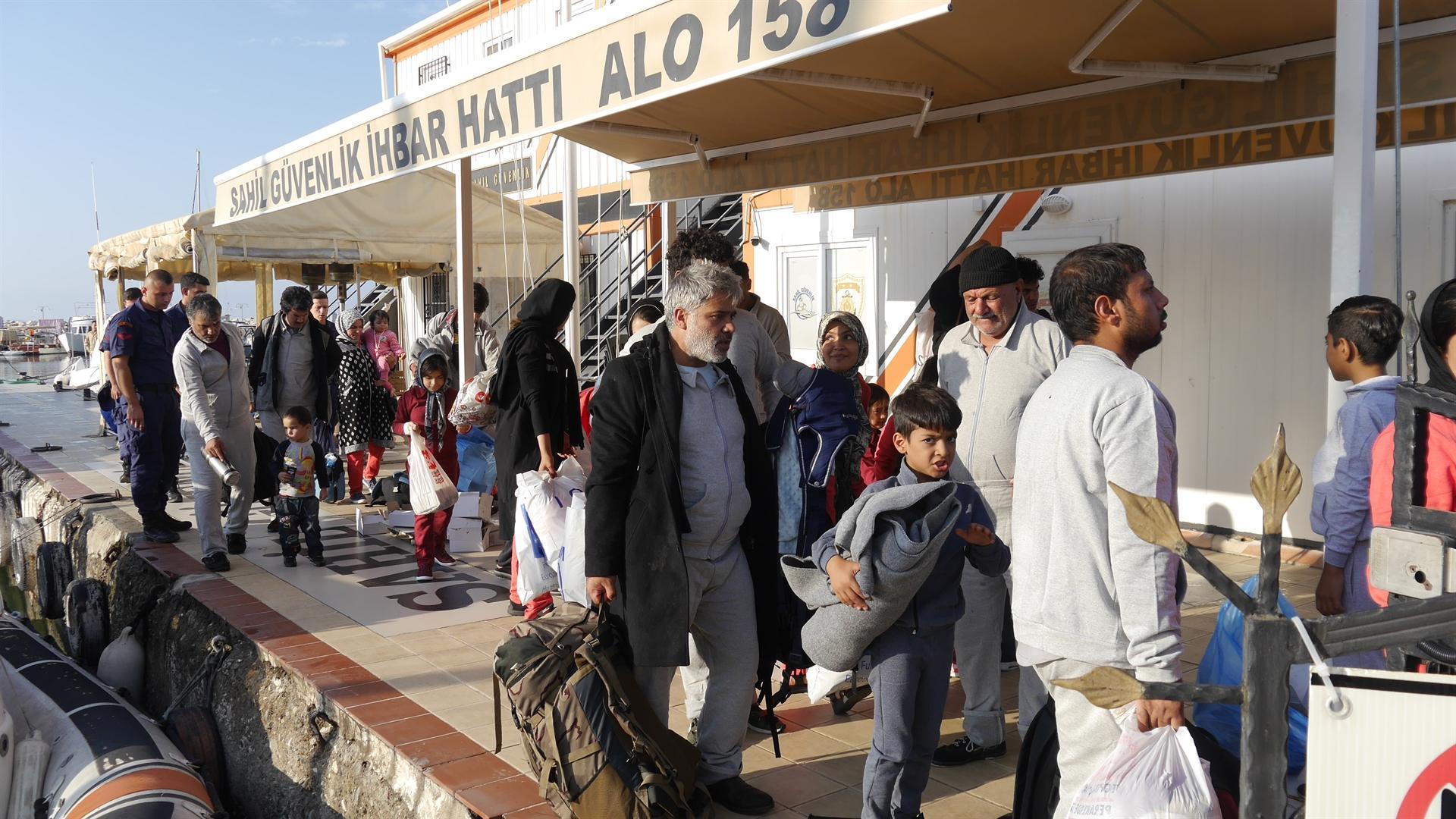 Over 400 irregular migrants held across Turkey