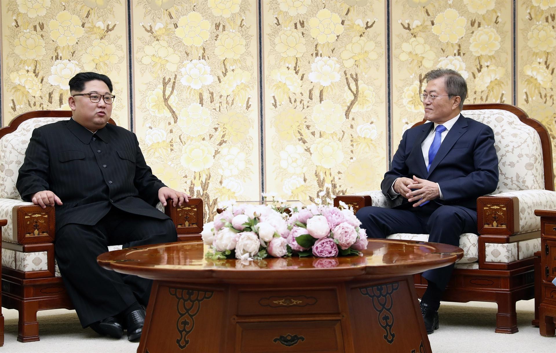 Moon seeks to break nuclear deadlock at Pyongyang summit