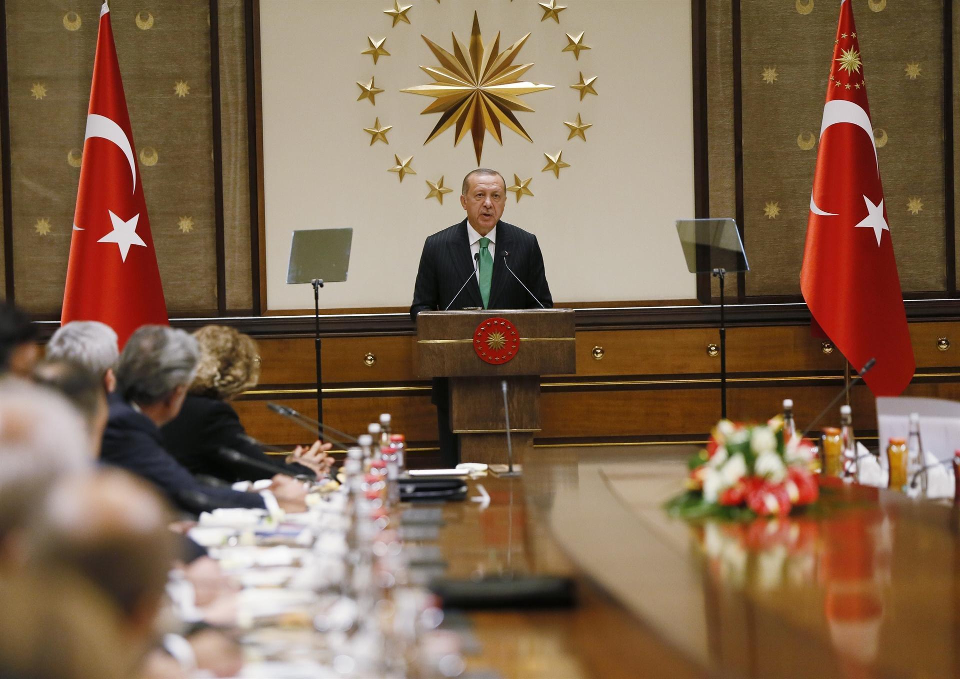 President Erdoğan meets representatives of US companies in Turkey