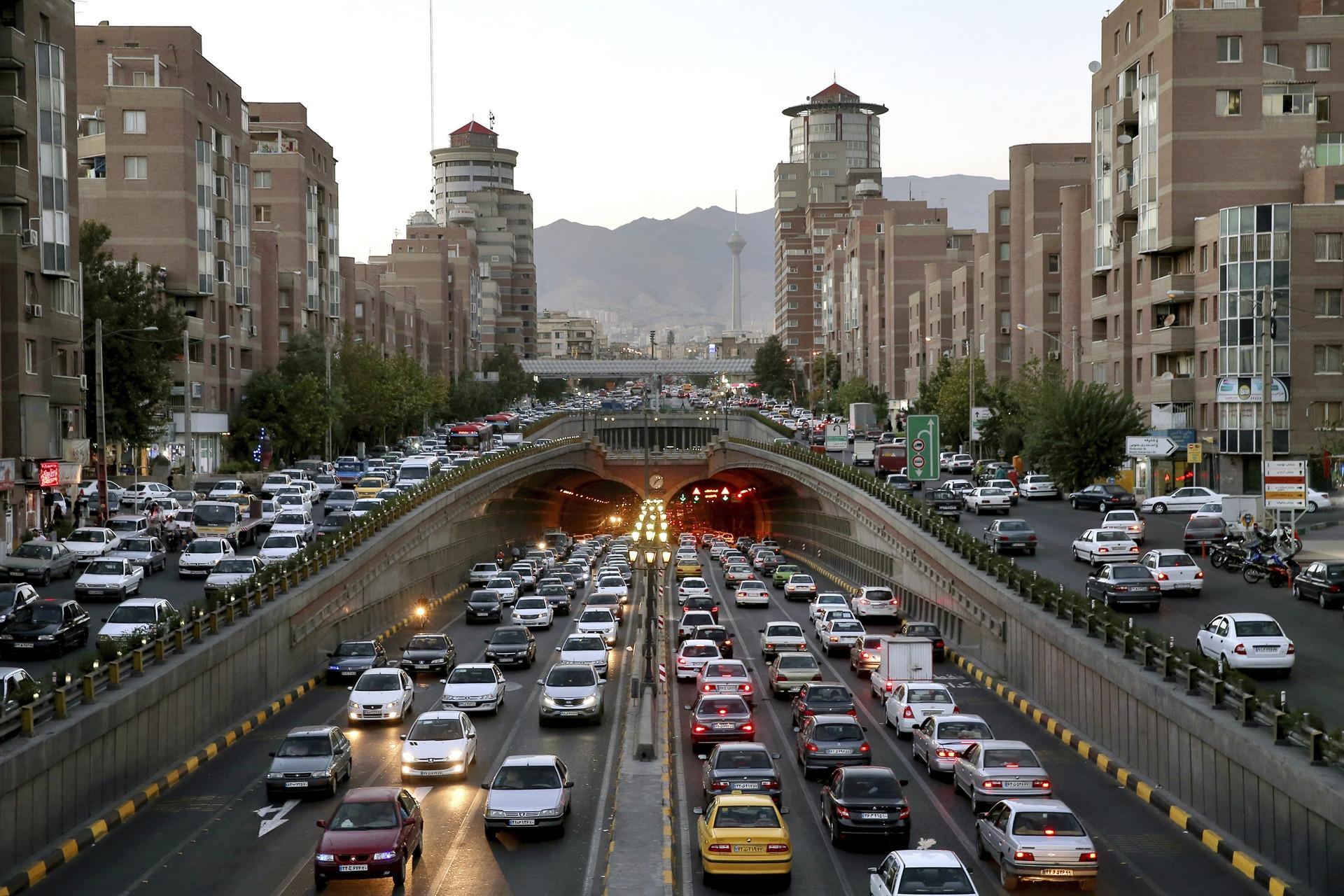 Iran’s domestic car market stalls as nuclear deal falters