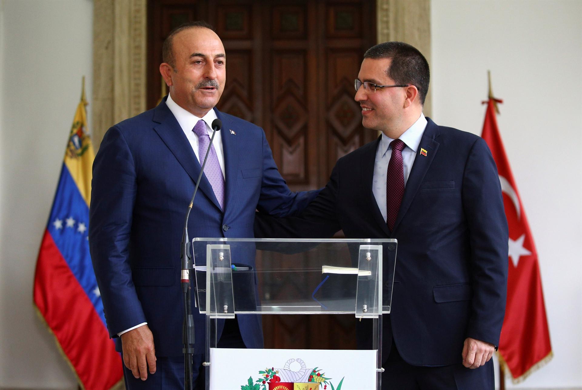 Turkey eager to use local currencies in trade: FM