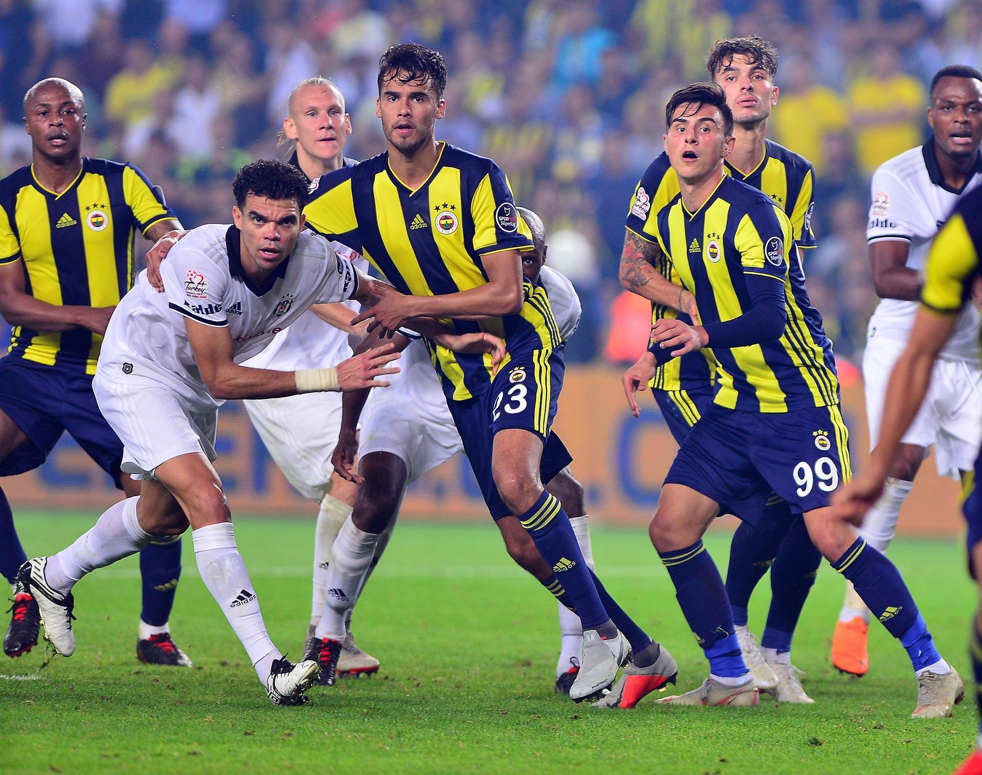 Fenerbahçe, Beşiktaş share points in Istanbul derby
