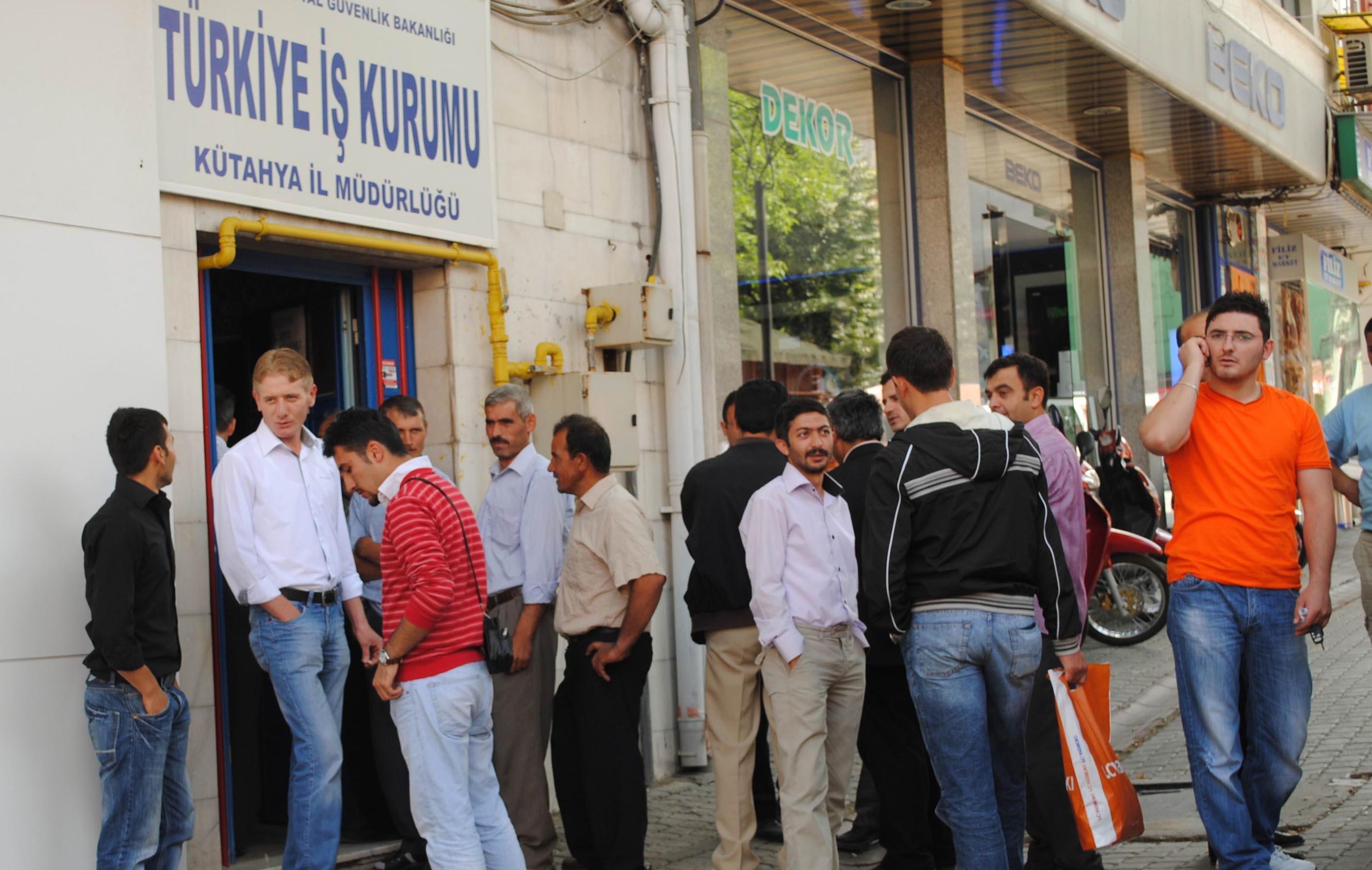 Analysis: How can Turkey strike the right balance in youth unemployment and immigration