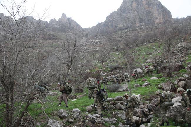 One Turkish soldier killed, four injured in N Iraq