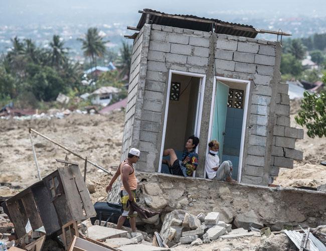 More than 1,000 may still be missing in Indonesia disaster: official