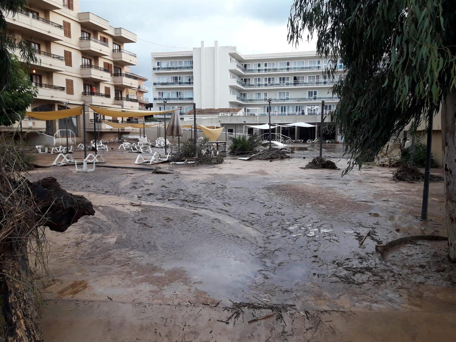 6 dead in torrential flooding in Spain’s Mallorca island