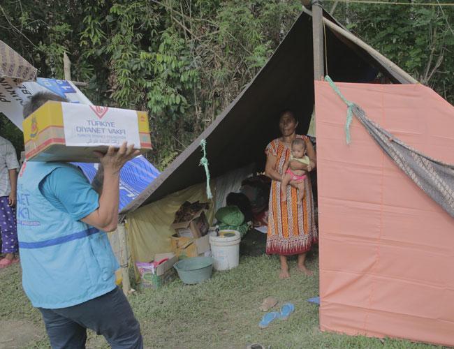 Turkish aid agency helps Indonesia disaster victims