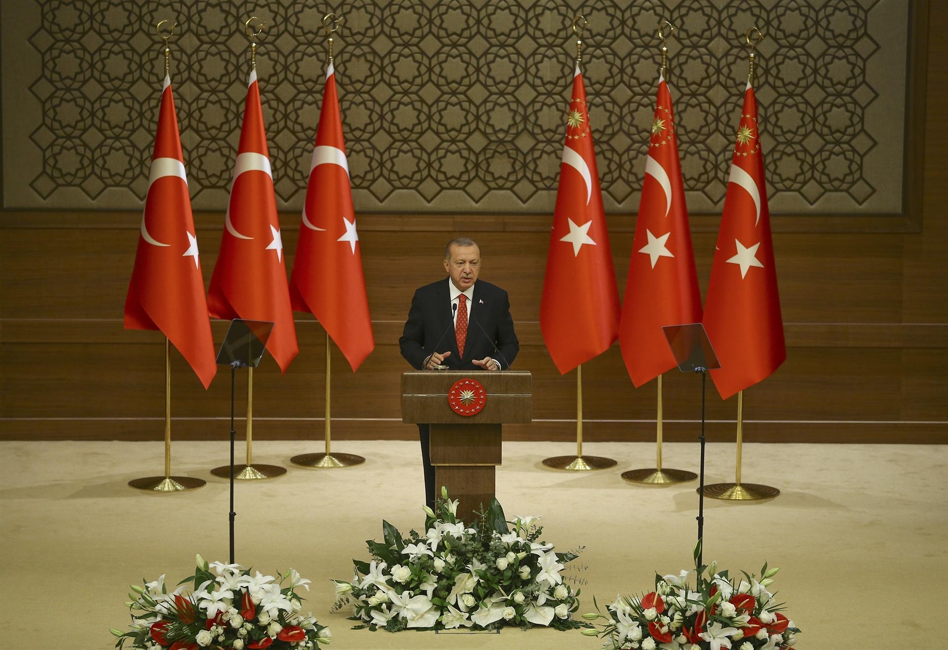 Turkish President Erdoğan warns muftis against ‘TV charlatans’