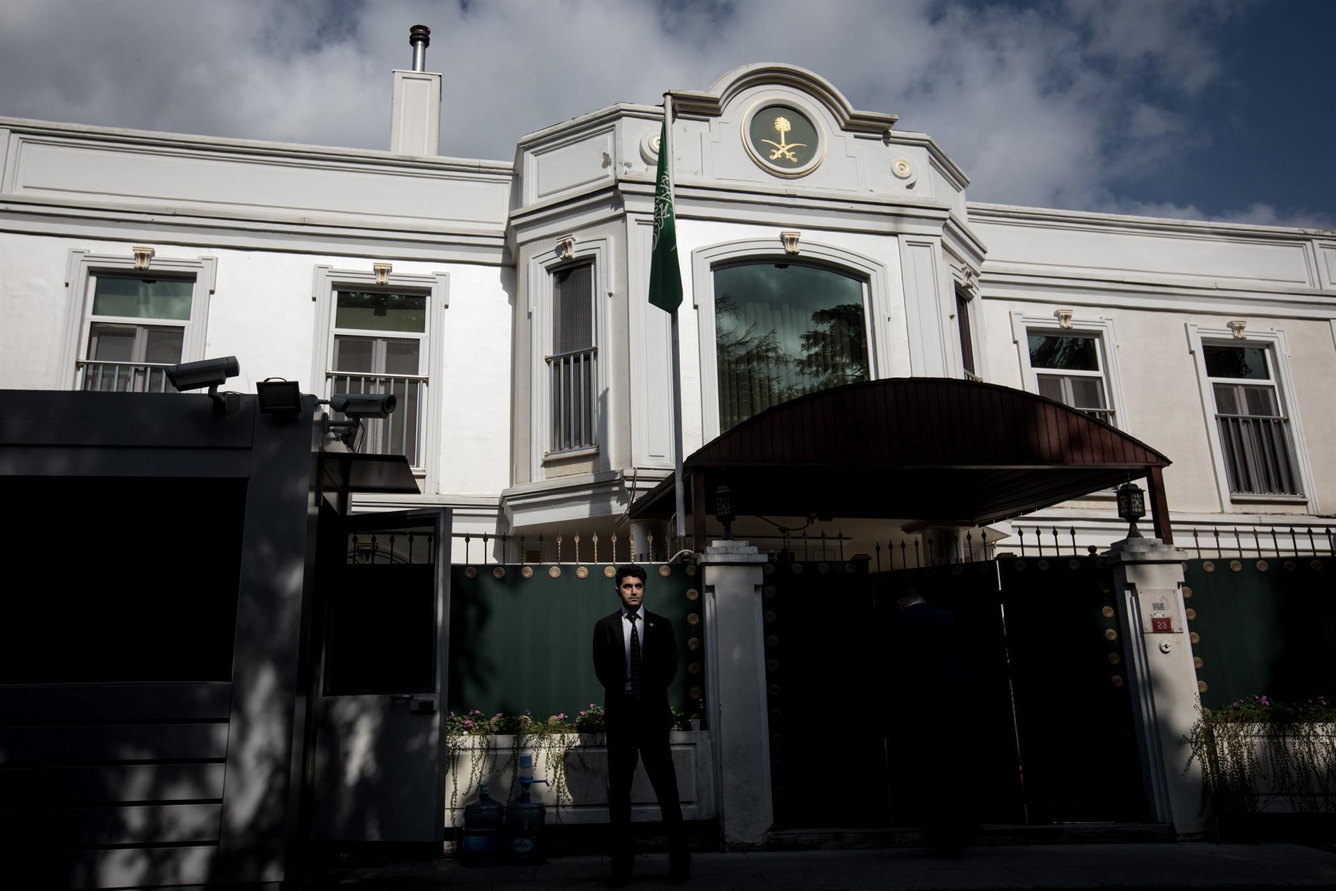 Turkish President Erdoğan says some material at Saudi consulate painted over after Khashoggis disappearance