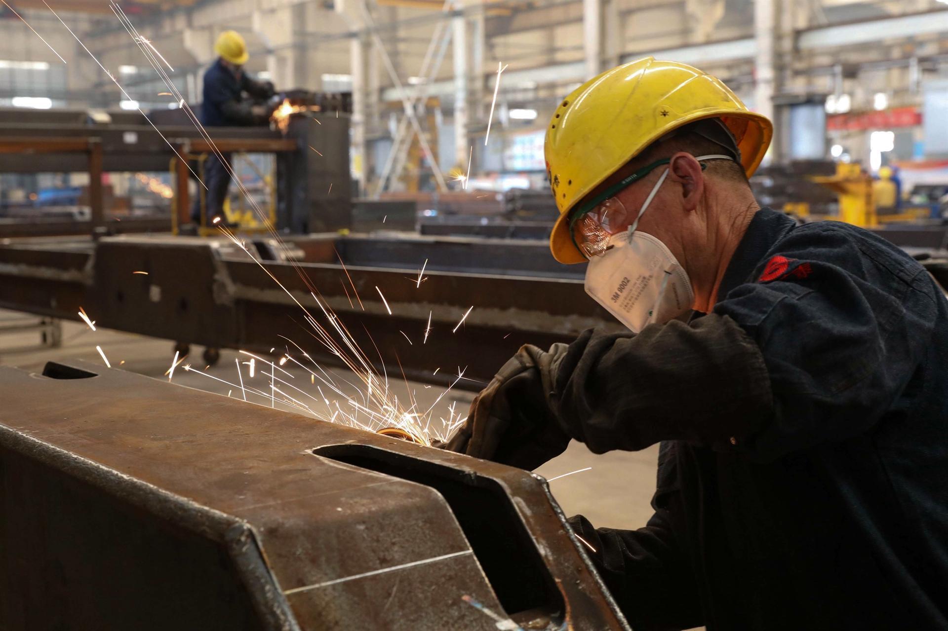 China’s GDP growth weakest since 2009 amid trade spat with US