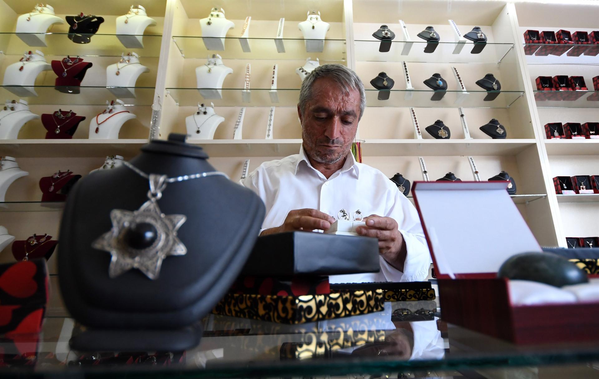 Unique ‘black pearl’ fashioned by skillful masters in Turkey’s east